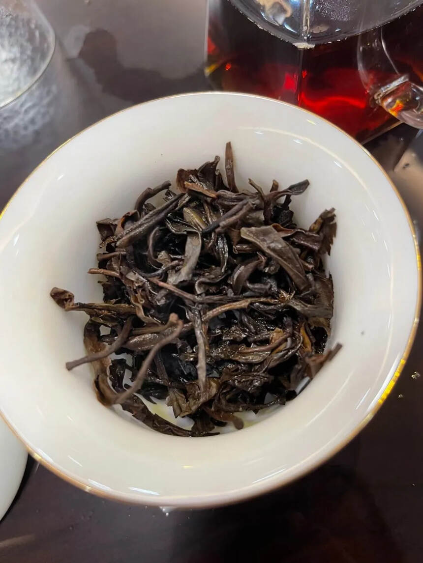 #普洱茶# 70年代老蘑菇沱生茶250克，时光磨损现