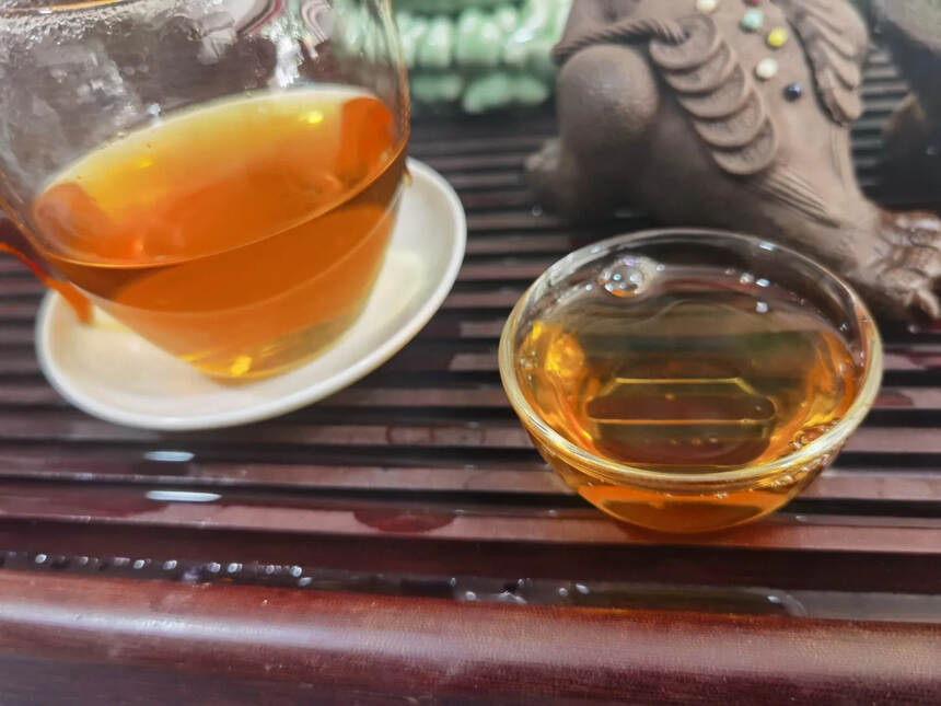#普洱茶# 99年老曼峨老散茶生茶，茶农私藏。