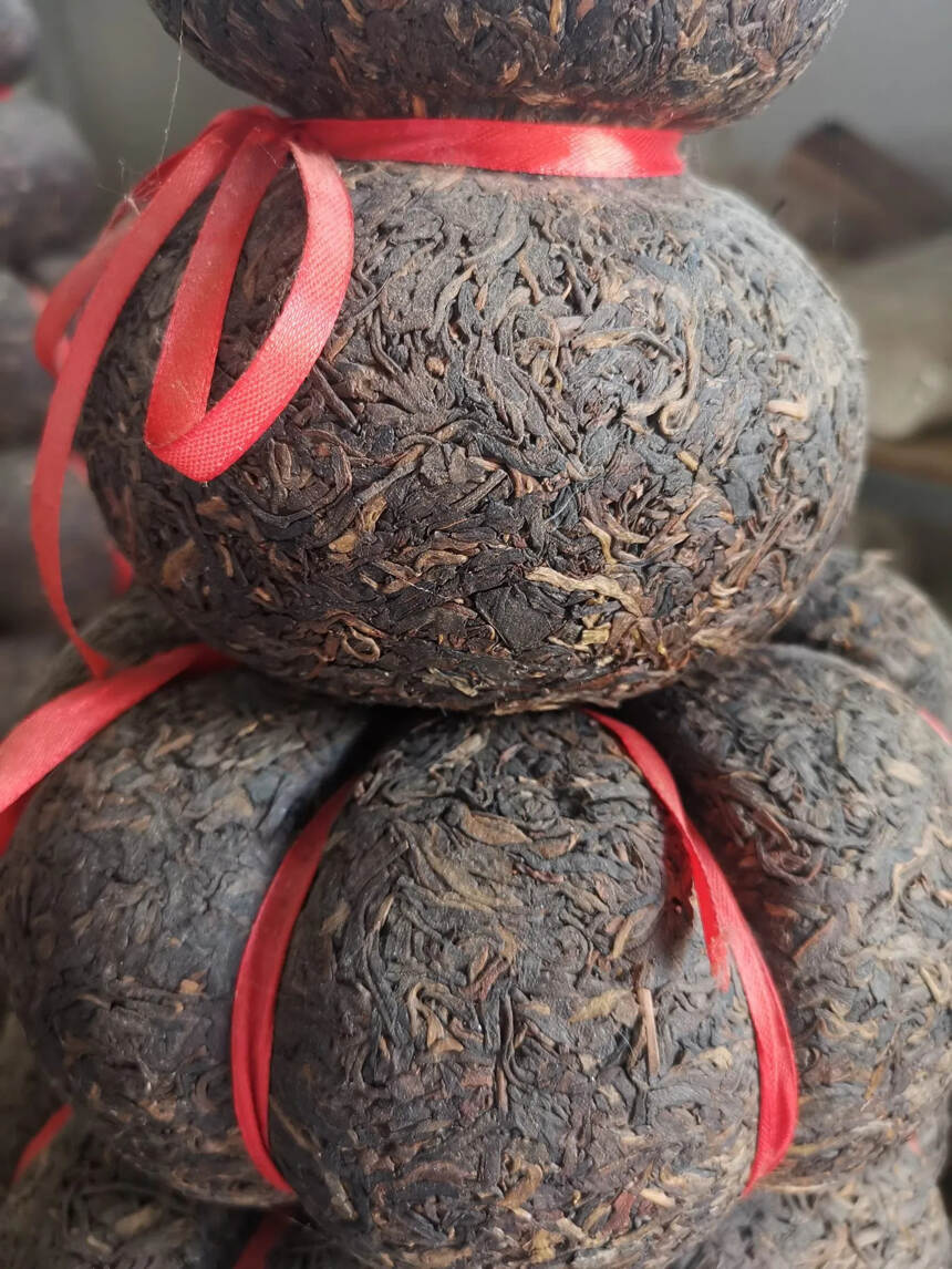 06年勐库小户赛大树茶，宝塔90公斤。
#茶# #普