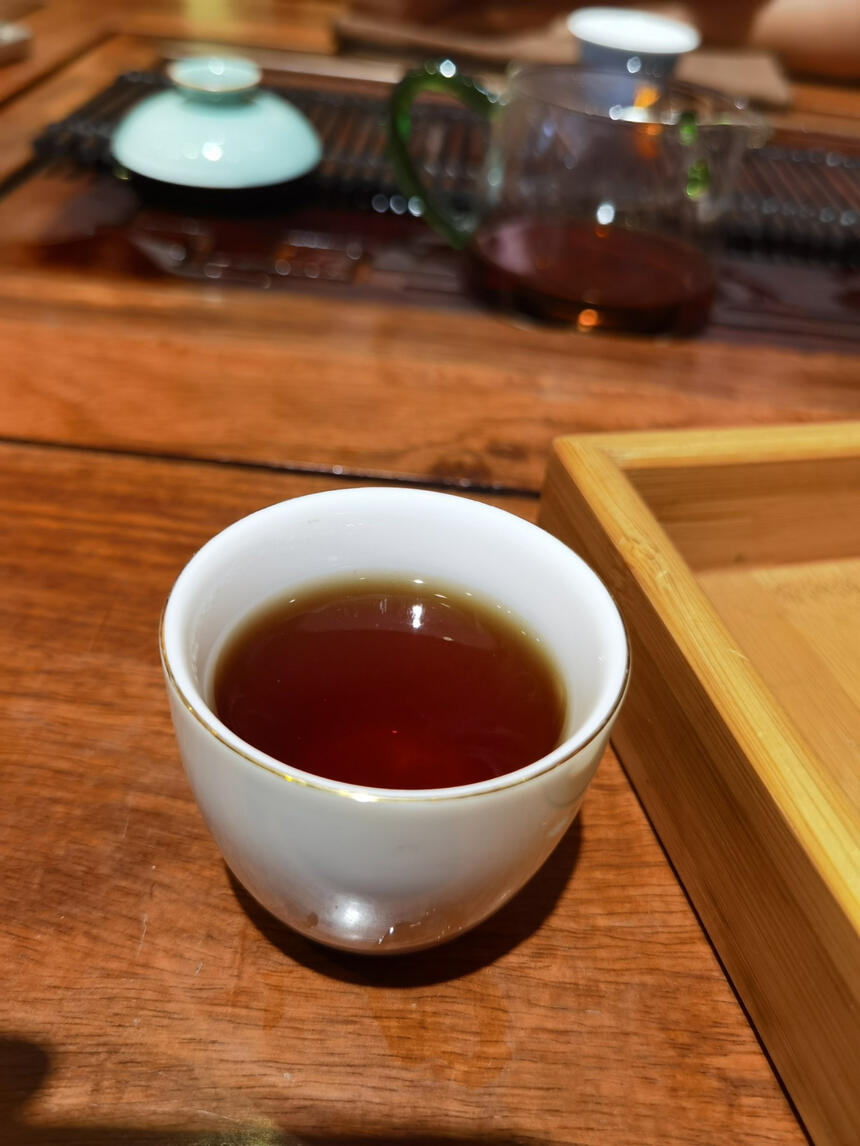 80年代易武古树茶结块老生茶散茶。80年代易武古树茶