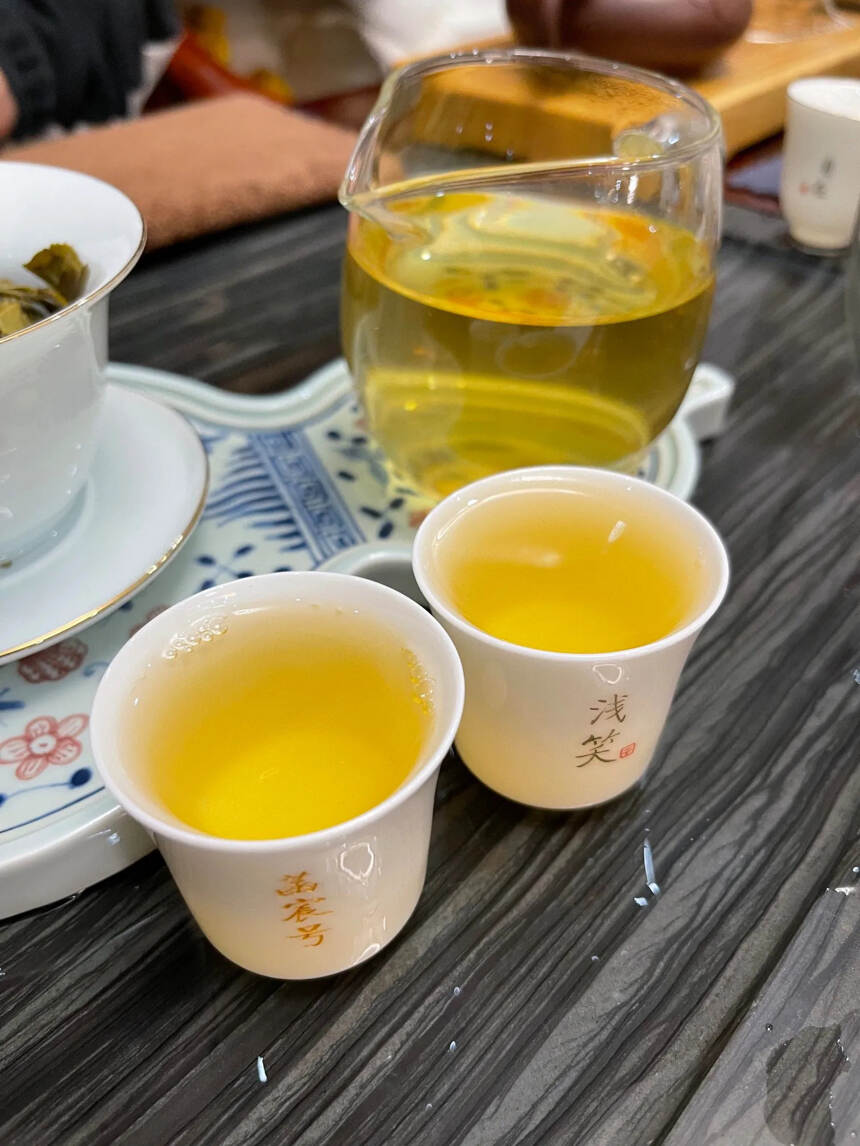 龙珠生茶系列—2021年昔归头春纯料生茶，一粒7克。