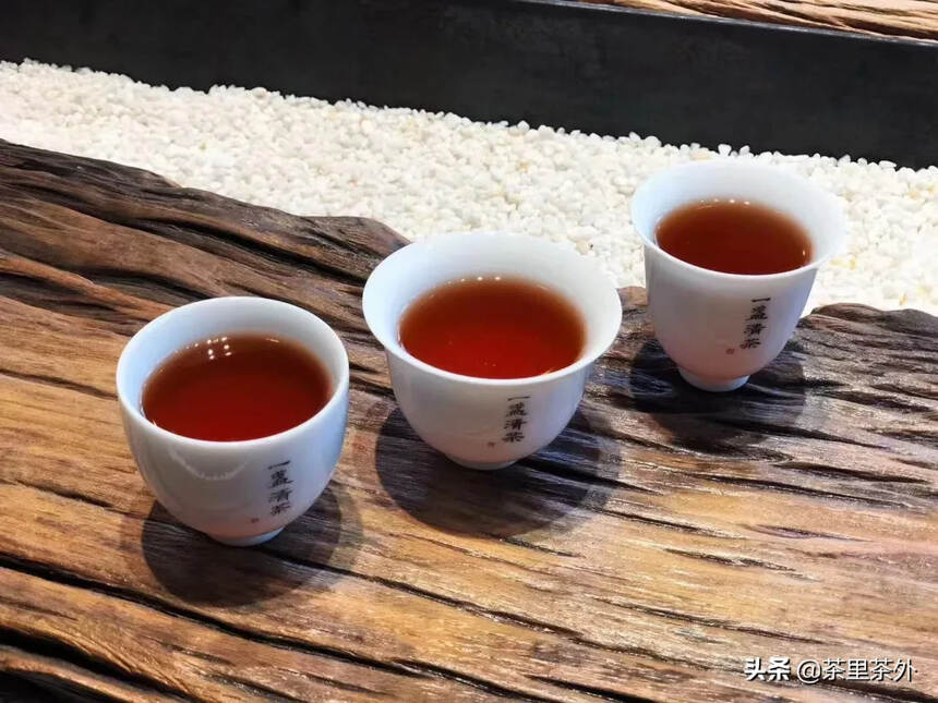 一九八六港字牌老茶包，由香港华港茶業有限公司于198