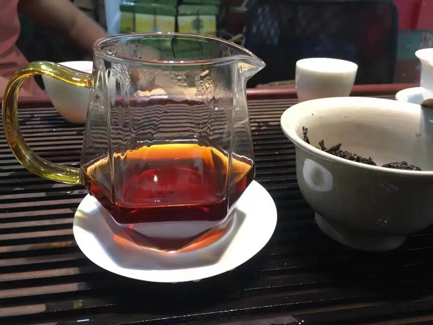 2013年勐海普洱老熟茶-福禄寿喜熟茶砖

开汤汤色