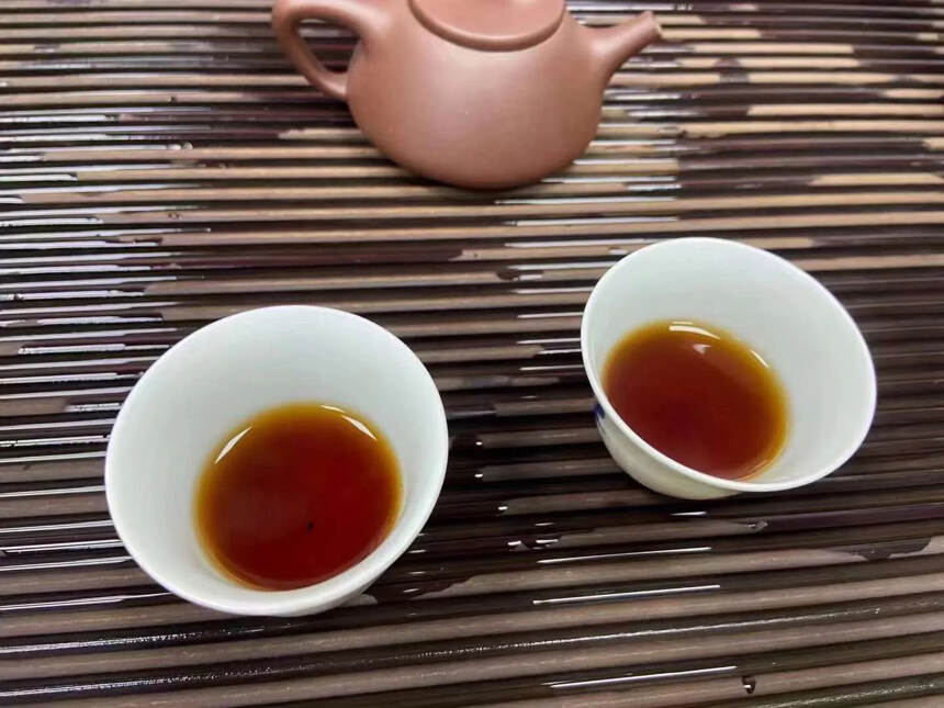 ??

九十年代易武特级品熟茶，易武正山野生茶中茶绿