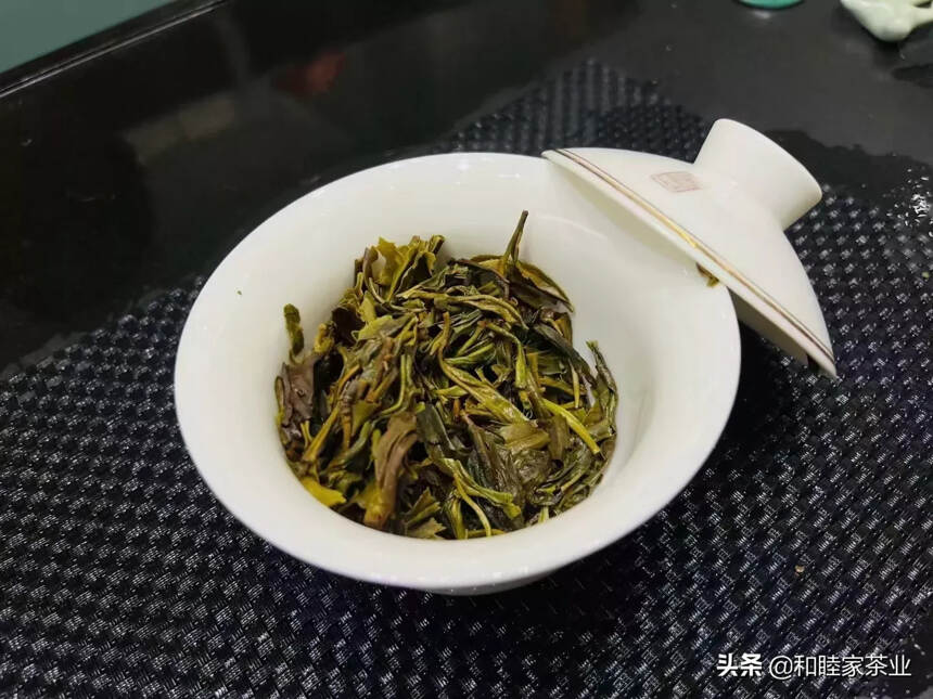 2022年则道曼松王子山有机茶
        干茶