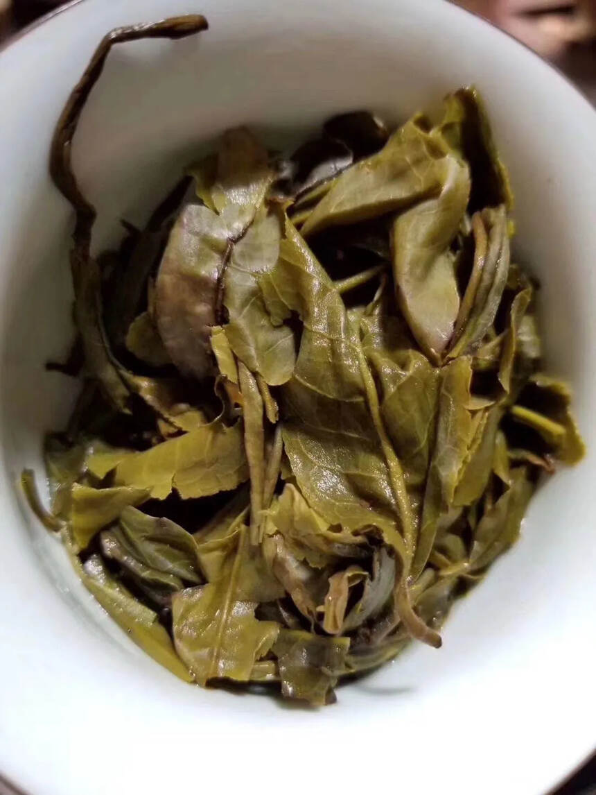竹韵兰香，2015年景迈古树竹筒茶500克生茶，非常