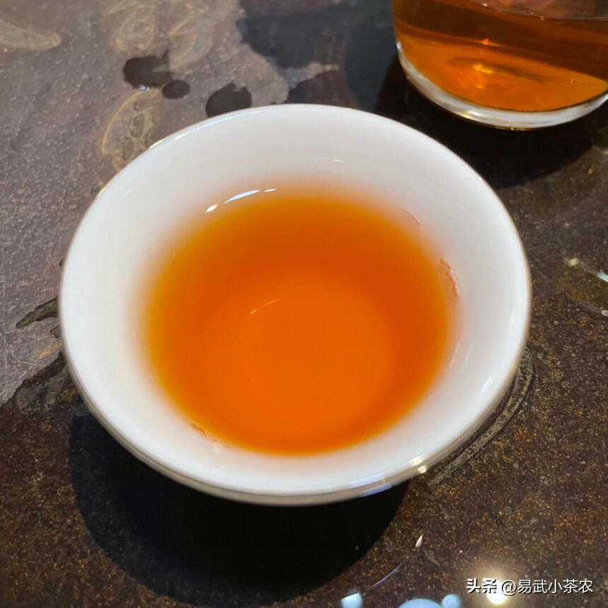 2002年大红印#普洱茶# #茶生活# 
勐海茶厂出