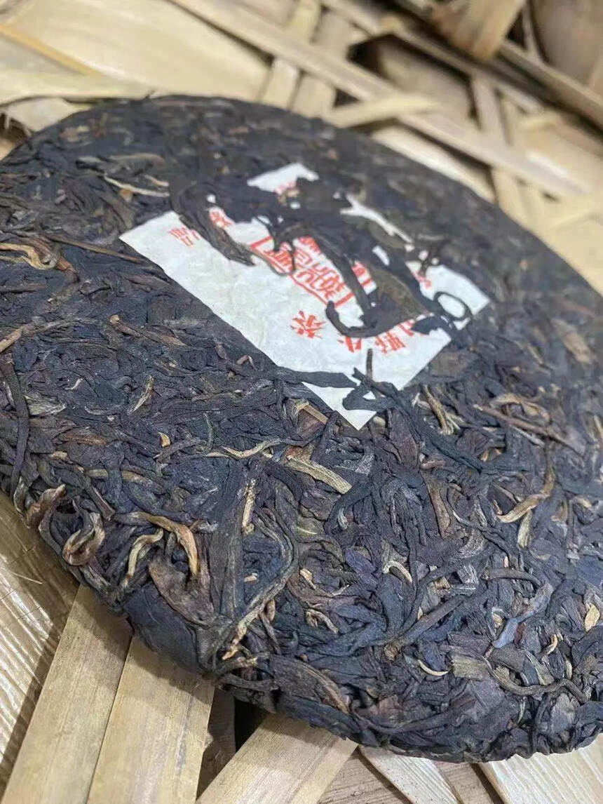 #普洱茶# 2002年福海易武特级品绿大树。福海茶厂