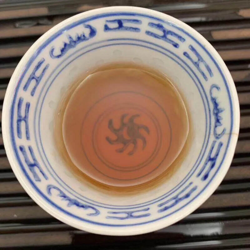 有款值得推荐的好茶就是2003年福元昌生茶饼 非常有