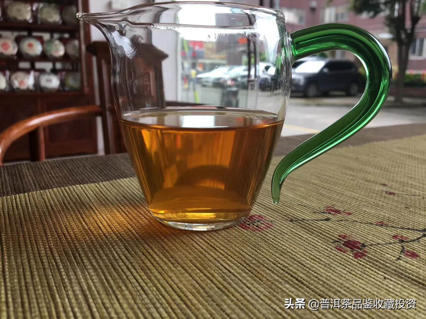 2005年福海茶厂 布朗山野生大树茶 班章特级品，3