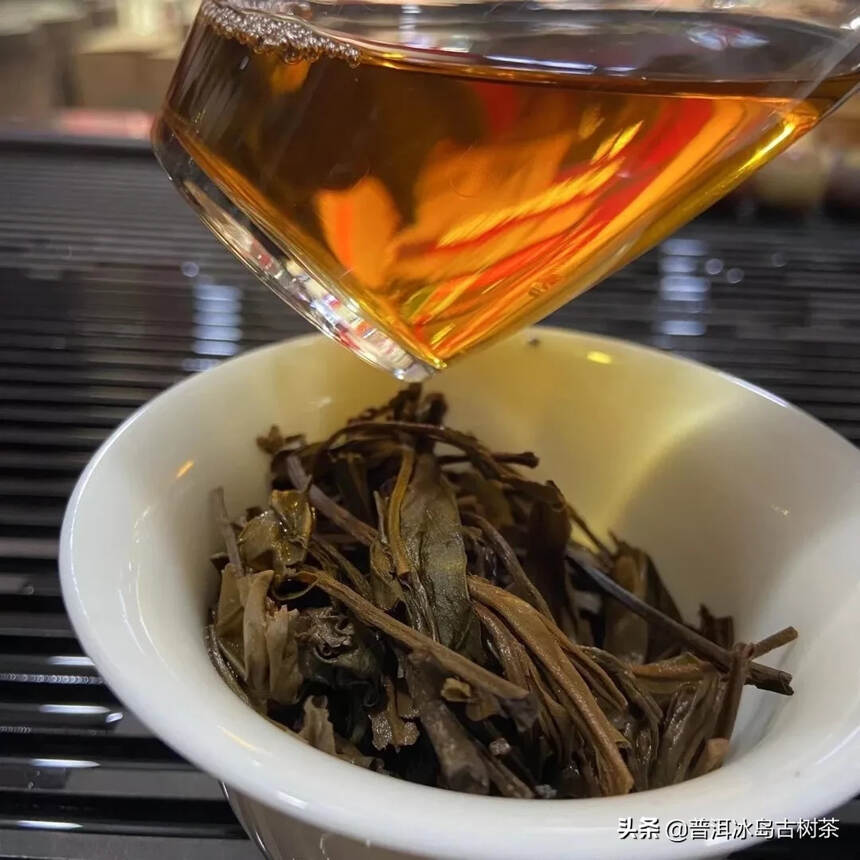 #你最喜欢喝的中国茶叶，是哪一种# 2002年易武老