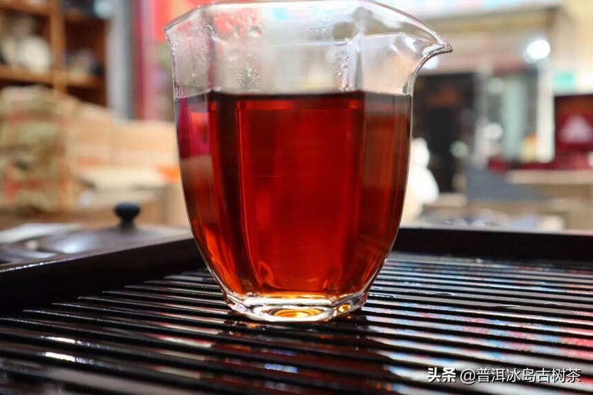 #普洱茶# 八十年代廖福散茶1000克。
茶叶本身已