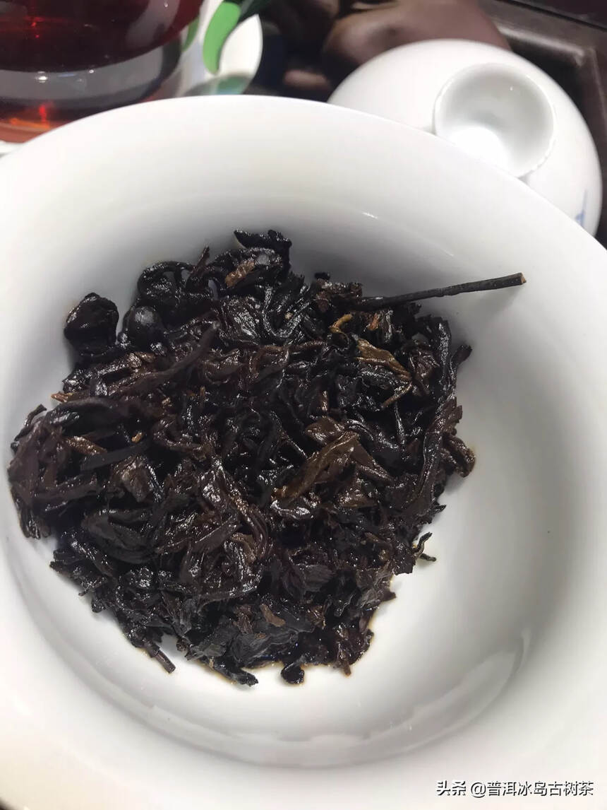 高山出好茶，名山出名茶，名茶在中华。
80年代第一批