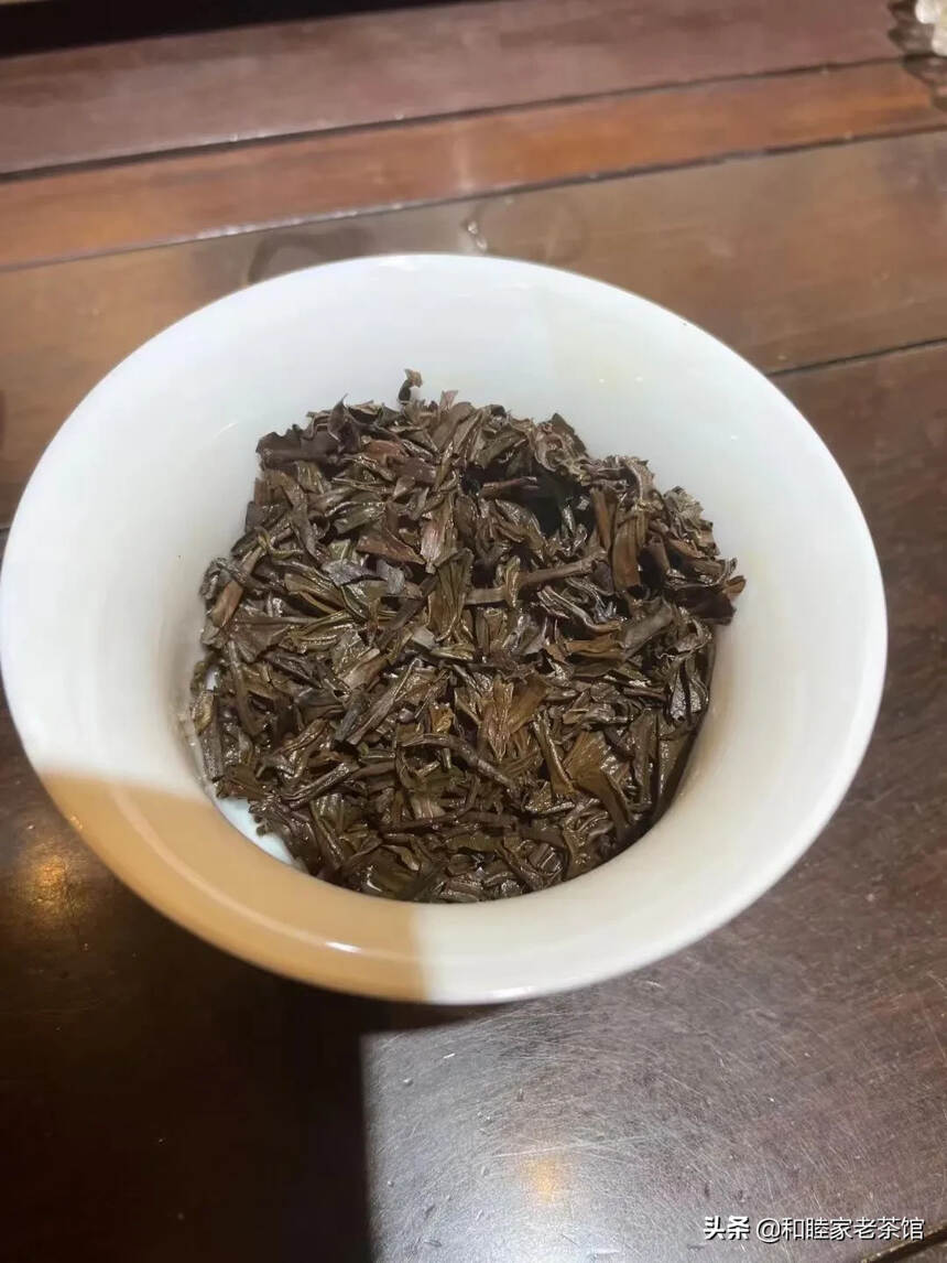 90年代勐海茶厂出口礼品红茶
已经不是喝红茶的味道了
