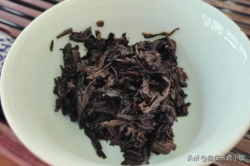 兴海茶厂的熟茶一直深受好评，11年陈化大品牌熟茶，价