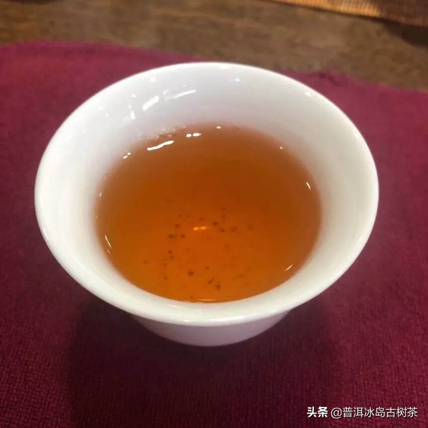 #茶生活# 95年易武古树刮风寨乔木纯料饼生茶，特级