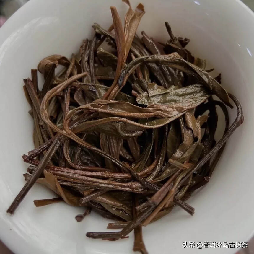 #你最喜欢喝的中国茶叶，是哪一种# 2002年易武老
