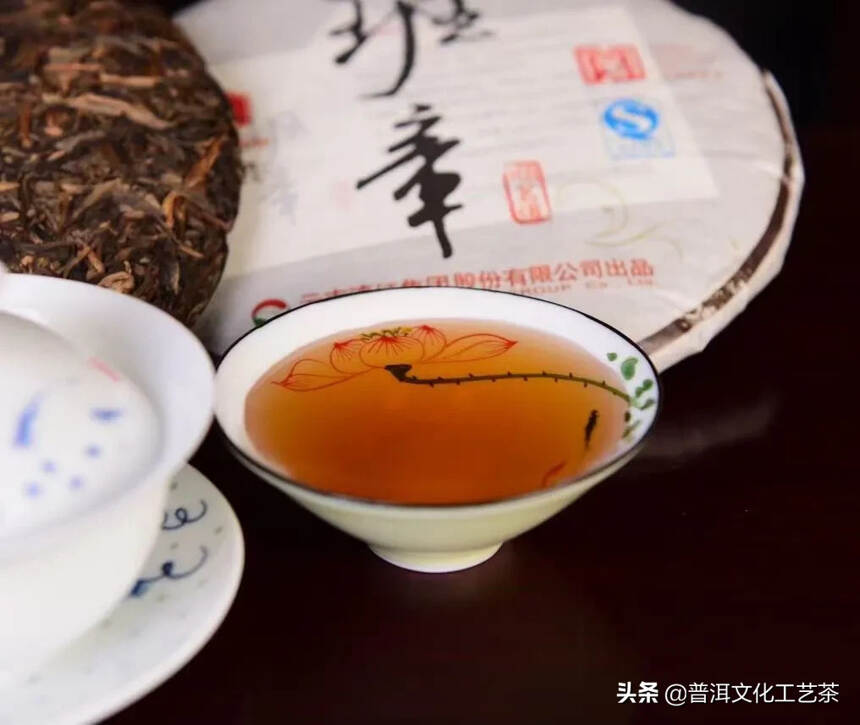 2014年凤牌班章古树生茶，357克/片，7片/提；