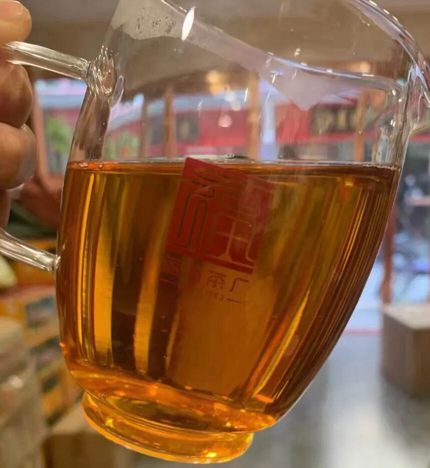 2018年天茗茶厂布朗山古树春茶 357克/片，品质