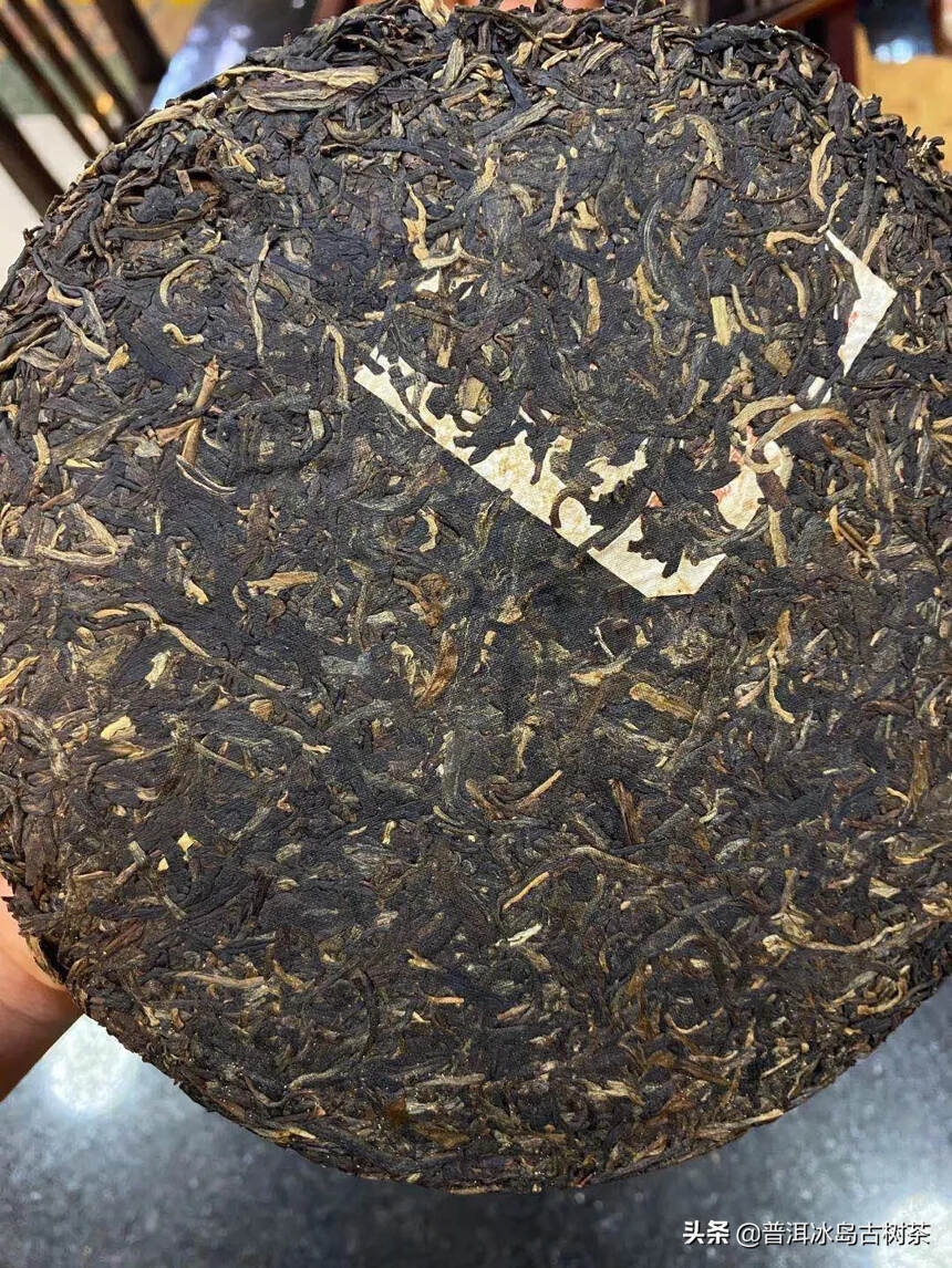 98年勐海古树茶【大口中红印】，勐海茶厂傣文红印干仓