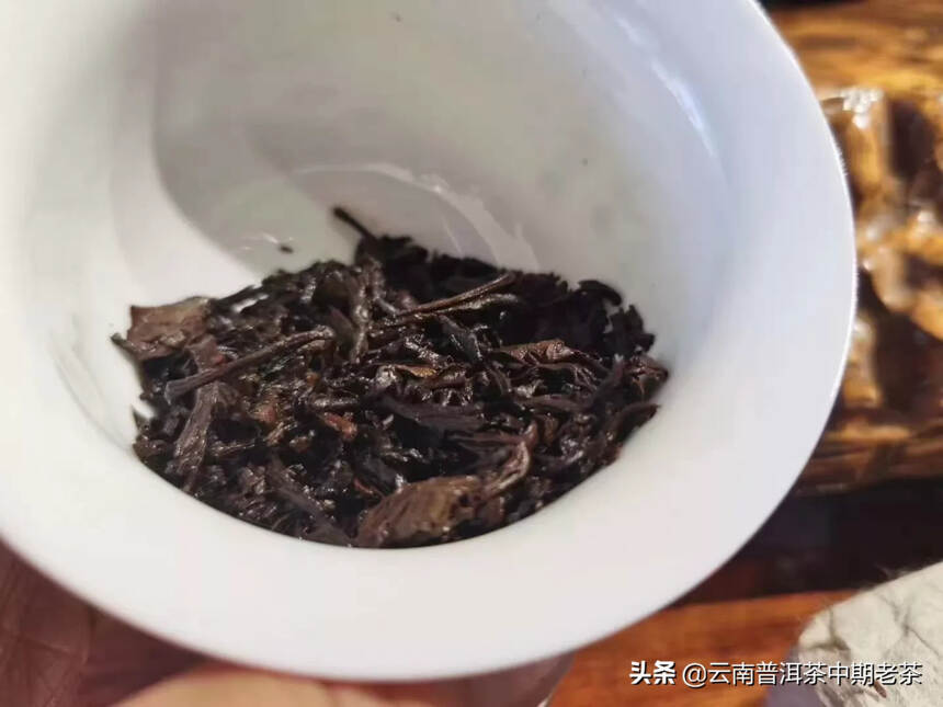 04年普洱茶砖——


——茶农自留茶~老班章乔木茶