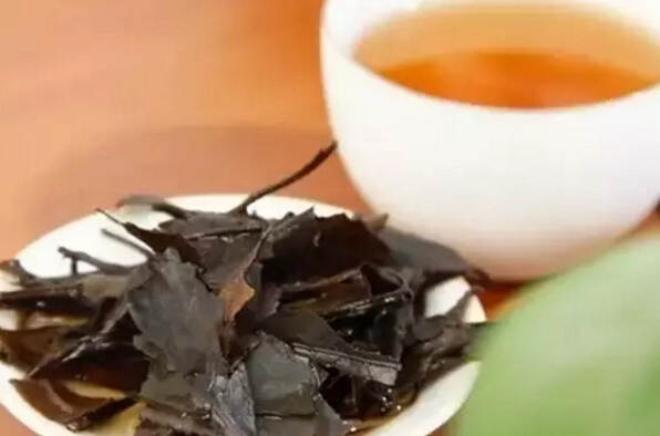以前总喝绿茶、乌龙茶，现在想换白茶，有推荐吗？