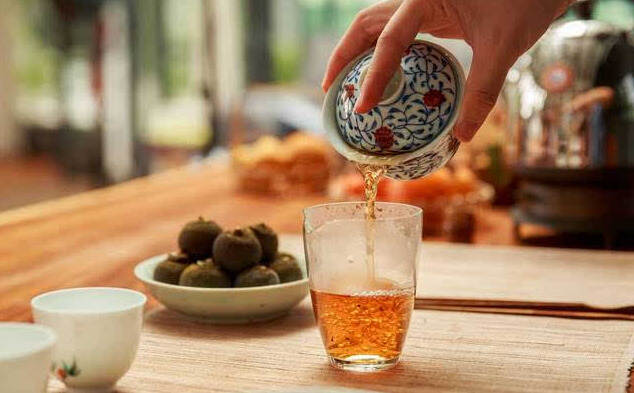 以前总喝绿茶、乌龙茶，现在想换白茶，有推荐吗？