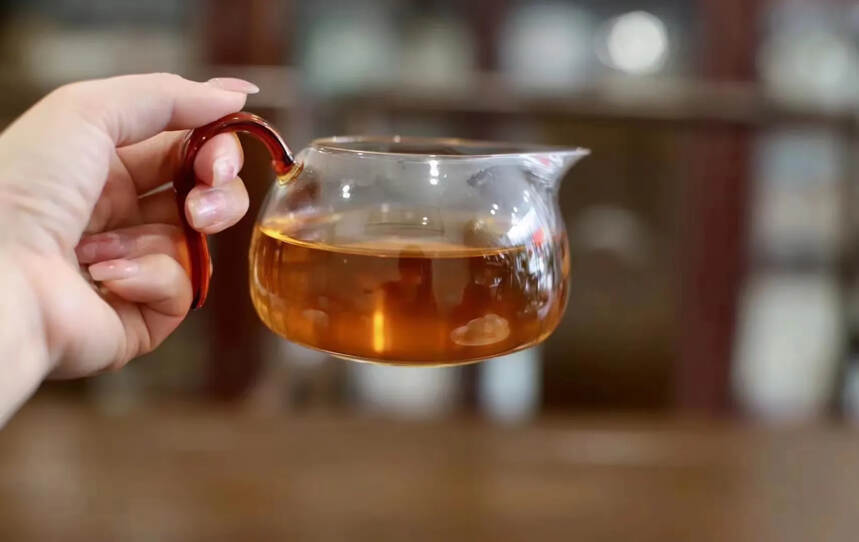 2015年永明布朗山老树茶，精选布朗山春茶毛料，条索