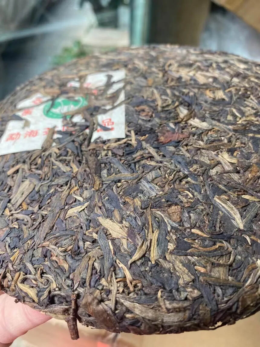 2000年，班章乔木茶，每片都有茶油，茶味足，超高香
