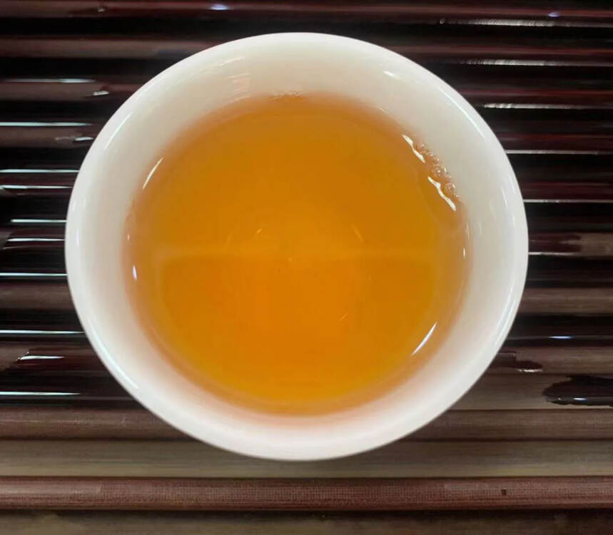 2006年兴海茶厂班章古树王，357g/饼，滋味浓烈