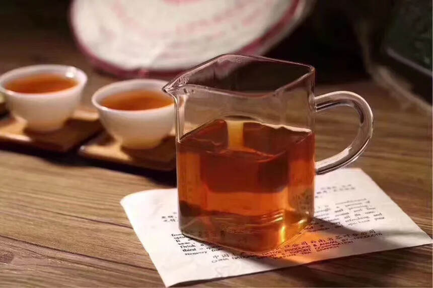 #普洱茶# 干仓好茶。98年中茶牌紫中黄印青饼#茶生