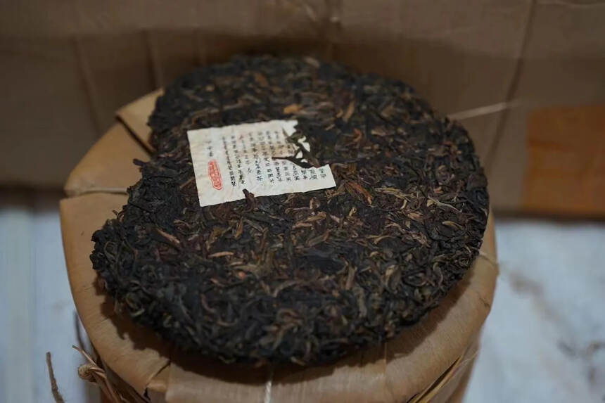 #普洱茶# 高山乔木青饼 纯干仓/烟香味。#茶生活#
