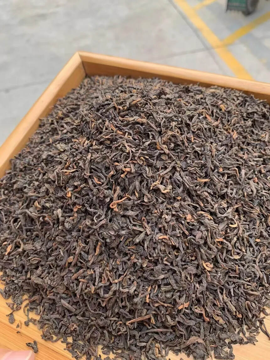 2005年勐海宫廷级散料熟茶，十七年干仓存放