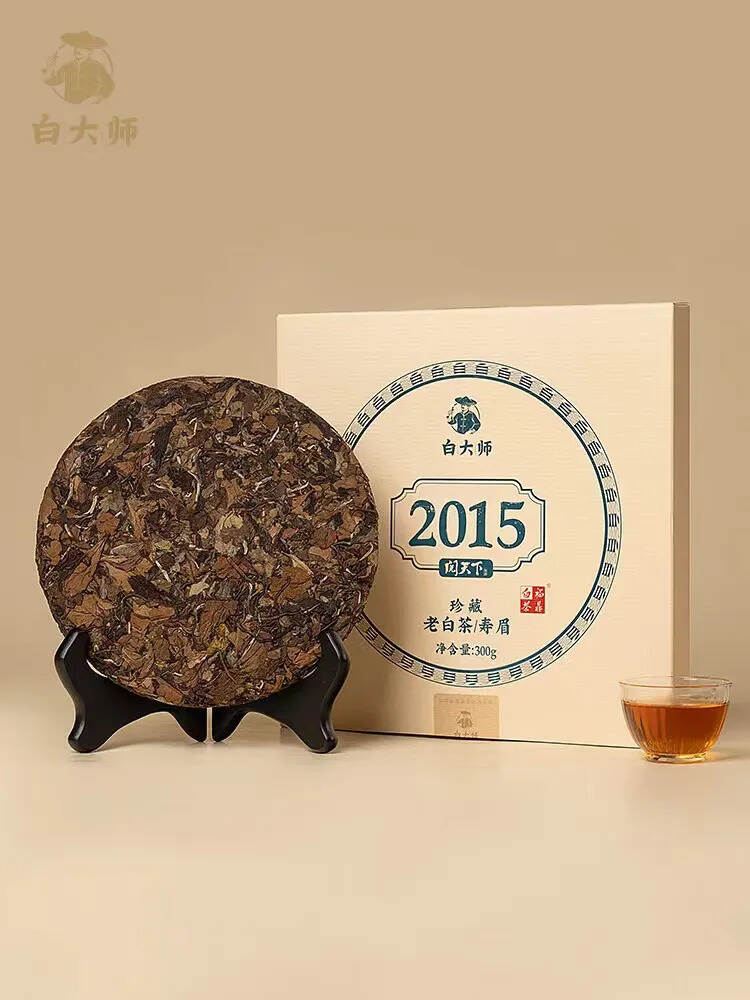 白大师 阅天下2015寿眉茶饼

经典茶饼，七年老白