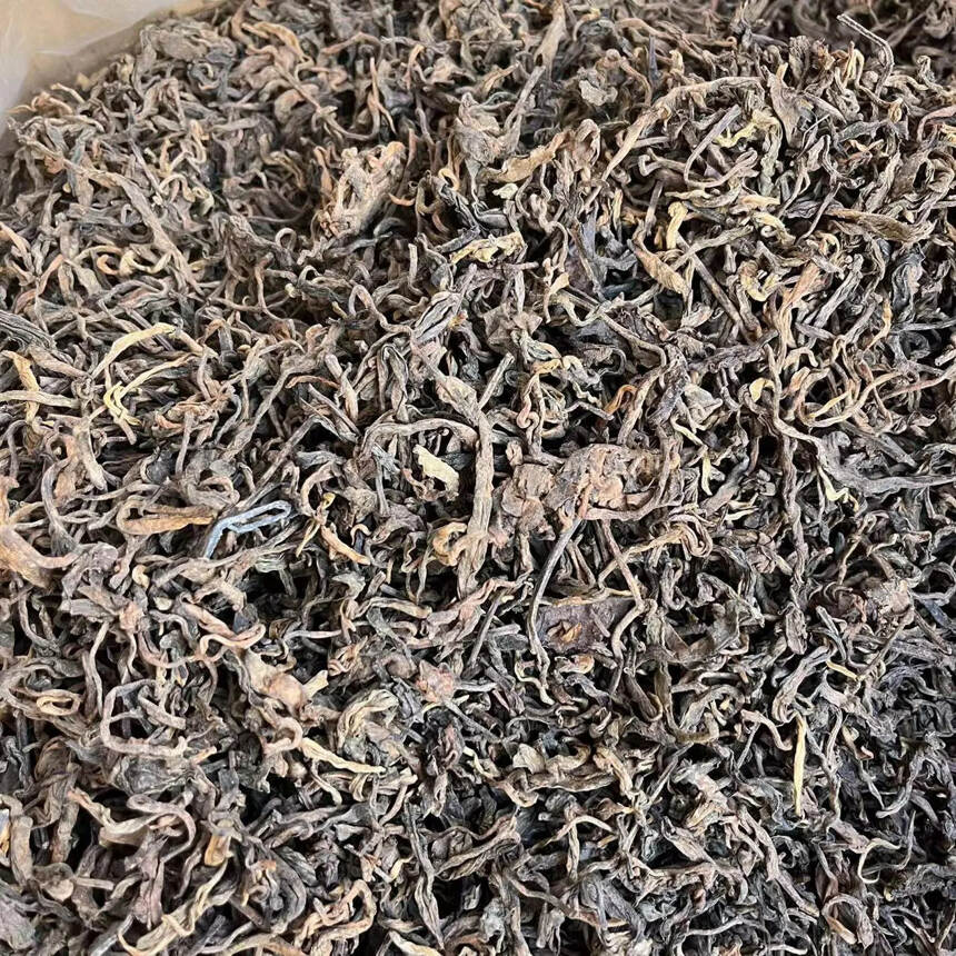 2019年老挝边境高杆茶发酵
离易武刮风寨直线距离2