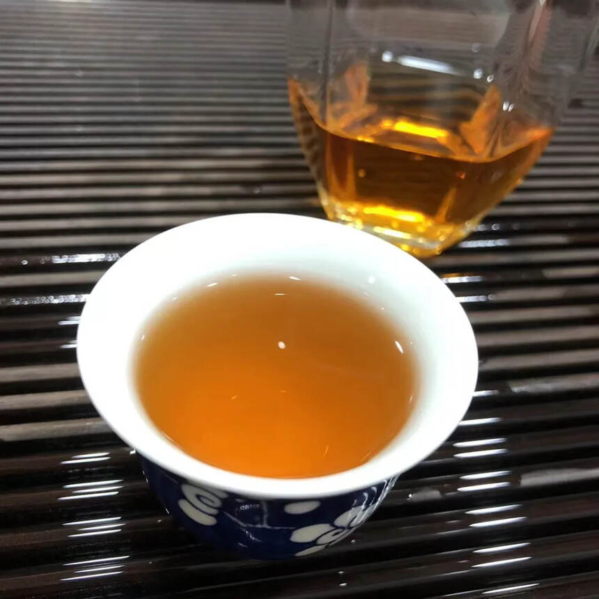 2002年海翔马头班章，李爱君订制。#普洱茶# #茶