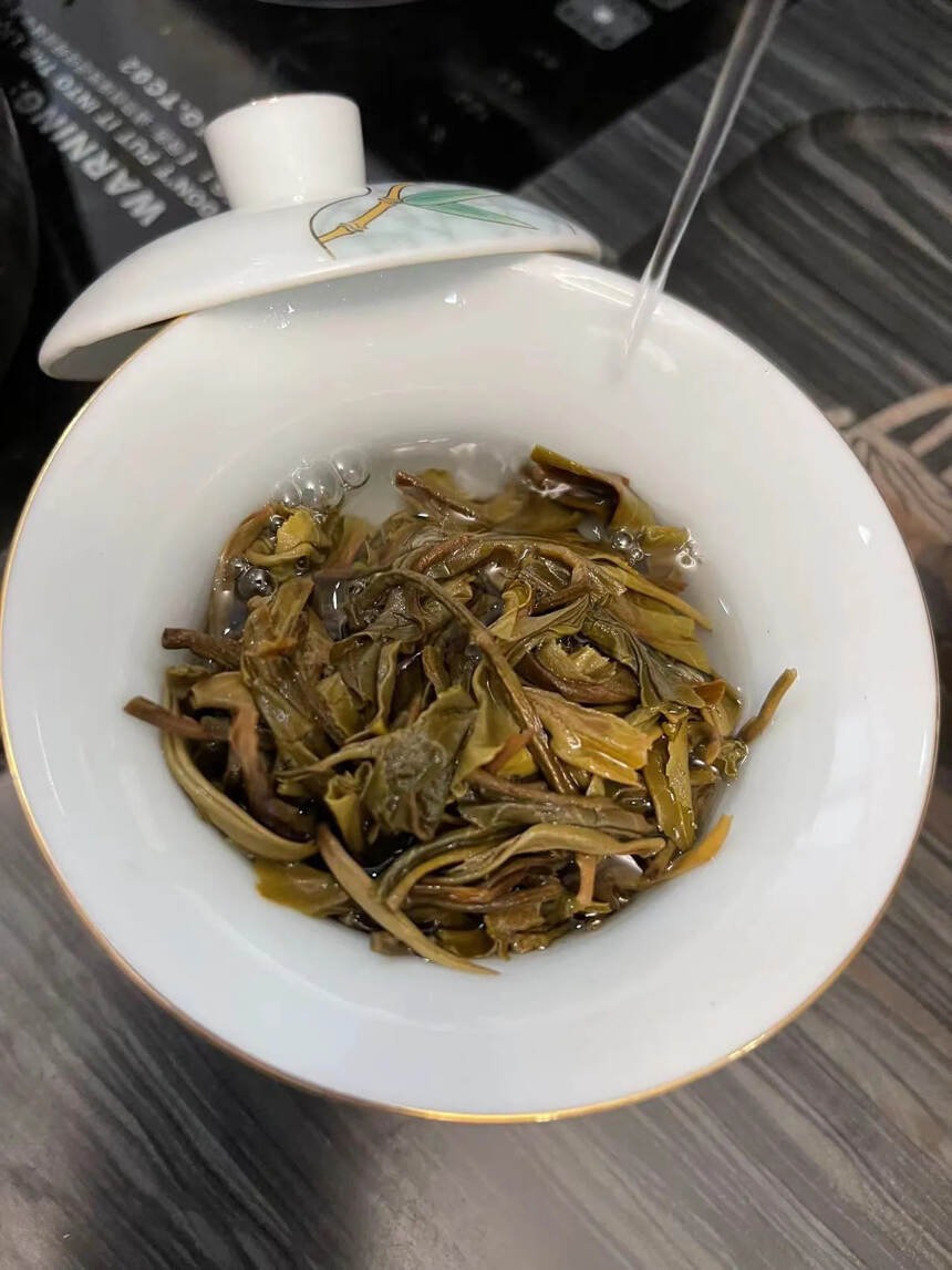 #普洱茶# 2021年曼峨秋茶，古树纯料。