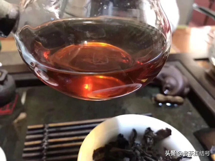 96年省公司外销老散茶，易武大树黄片生茶，药香甘甜，