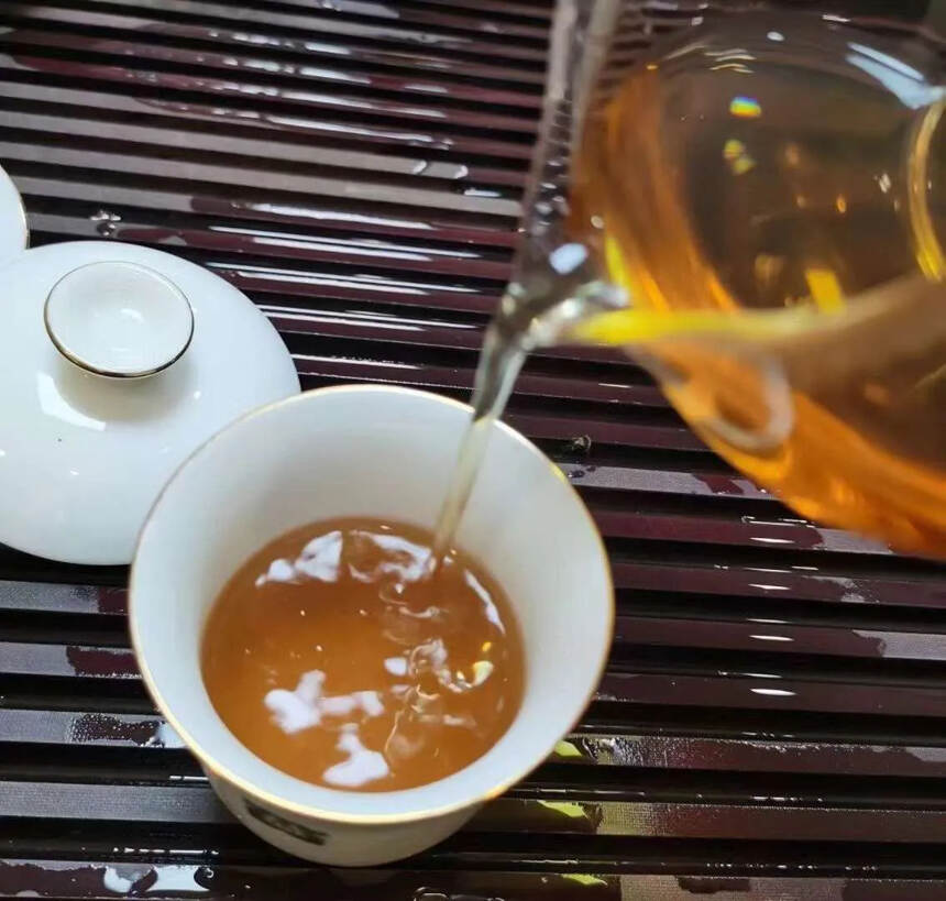 ❤❤2006年布朗山春尖茶，茶气刚猛，苦涩度稍显，蜜