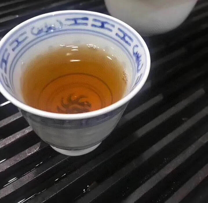 #普洱茶# 98年布朗山大树茶生茶。