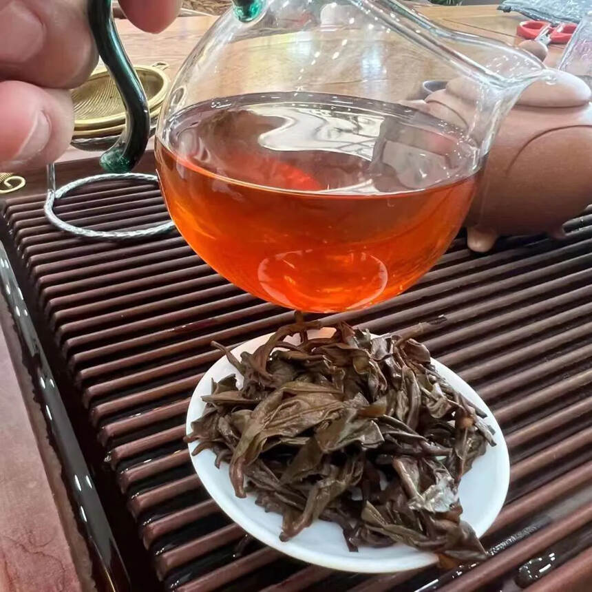 ❤❤

2005勐库古树茶，原料来自大雪山，香气高扬