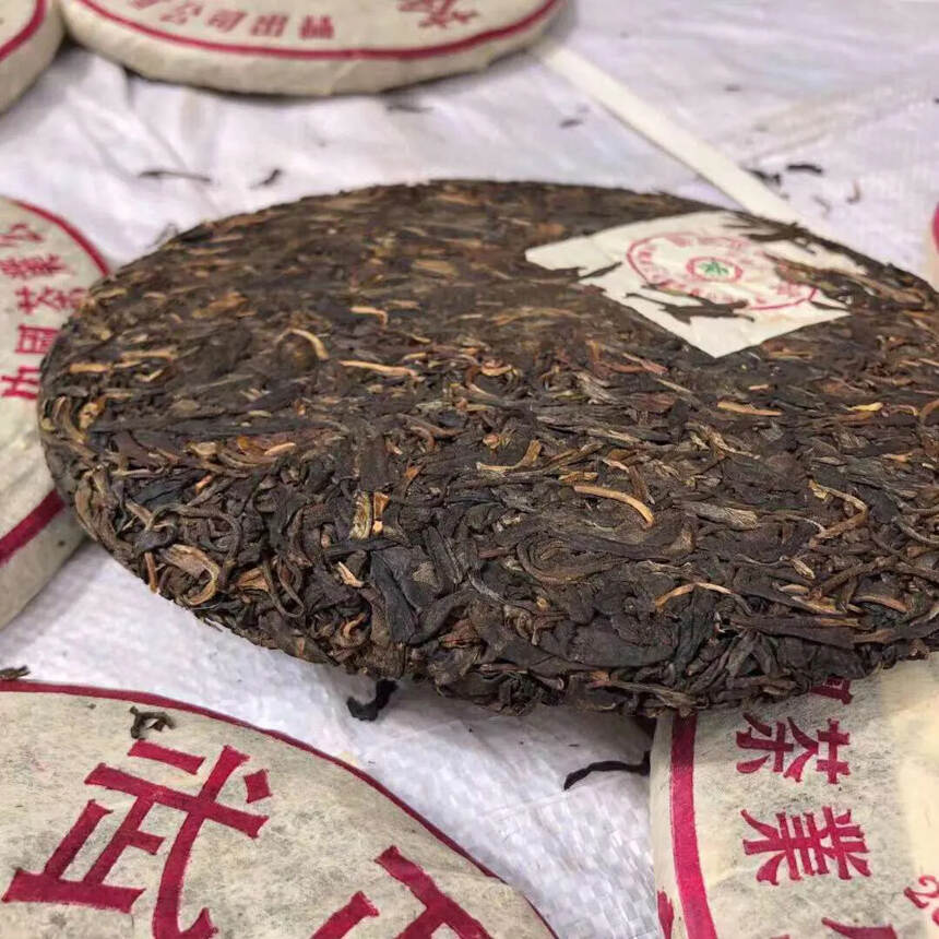 ❤❤

03年易武珍藏品老中茶生茶。975年生产的7