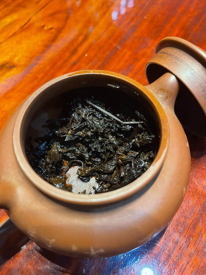 70年代鸿泰昌老生茶！#普洱茶# #普洱# #茶生活
