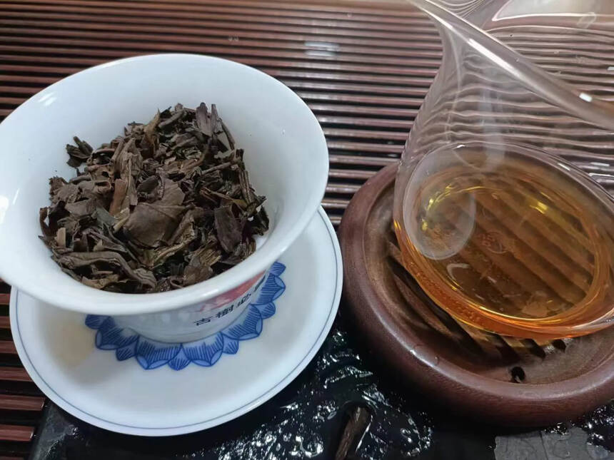 05年福海茶厂7536生茶，一件84饼高香品质，纯干
