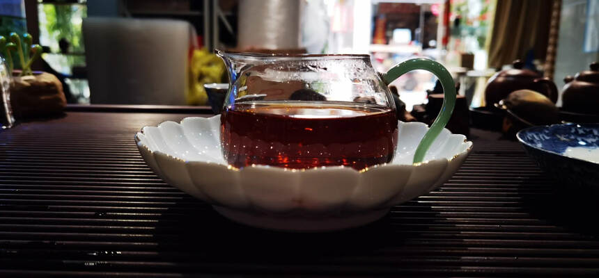 70年代福禄贡茶老生茶。#普洱茶# #茶生活# #一