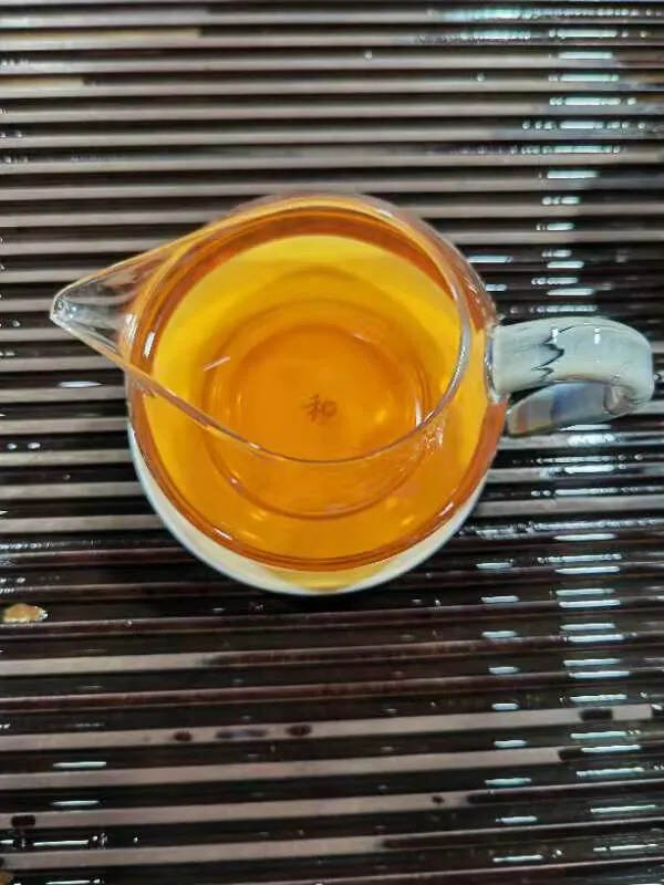 #普洱茶# 2006年困鹿山古树茶大茶柱生茶。