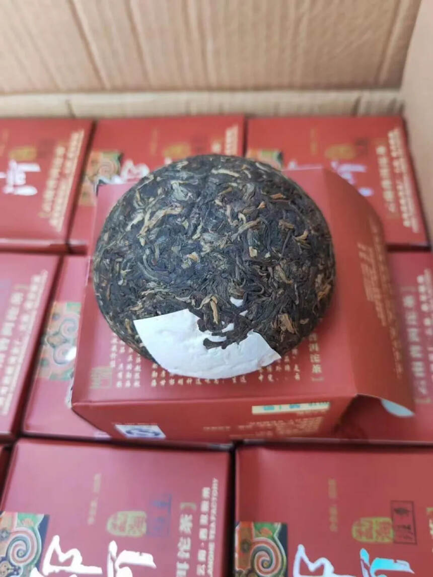 2011年郎河茶厂 勐海班章沱 生茶250克/盒，6
