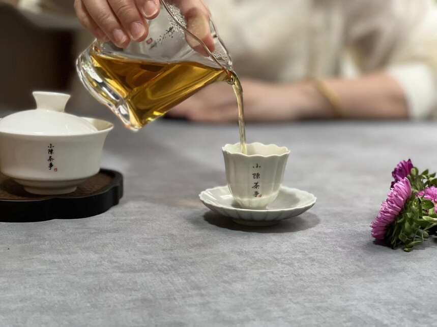 泡红茶时用沸水还是温水？10个人有9个错，难怪总是买不到好红茶
