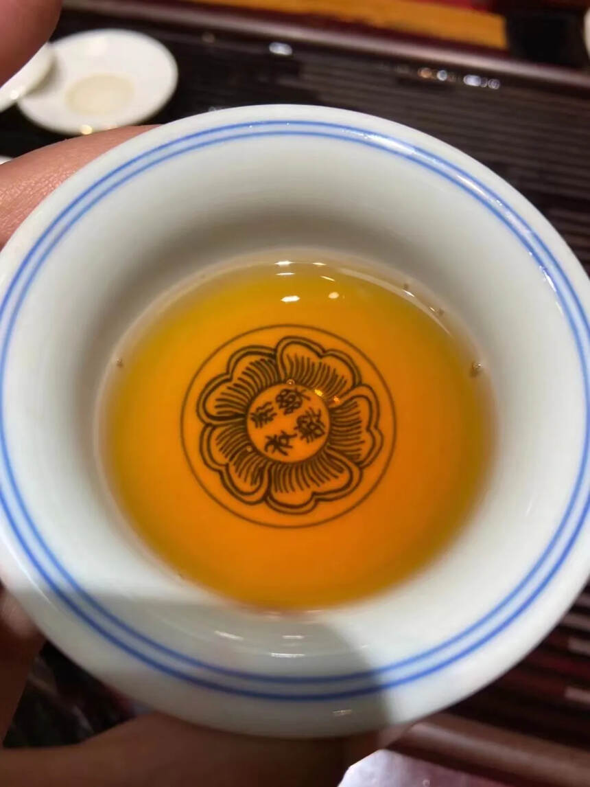 95年易武同慶號高香仓储 茶饼打开一股清香同庆号是“