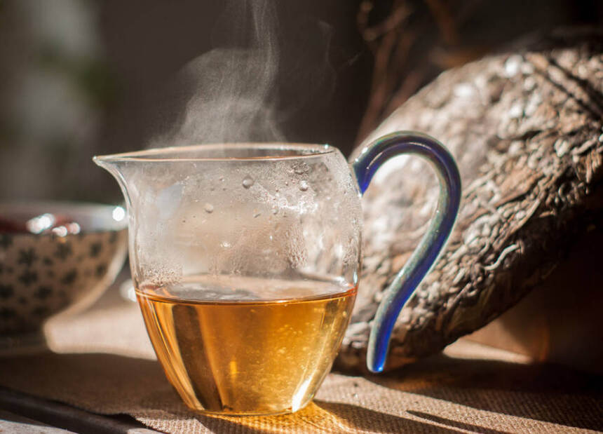 为什么白茶能长期存放，而绿茶却不能？不懂的进来看
